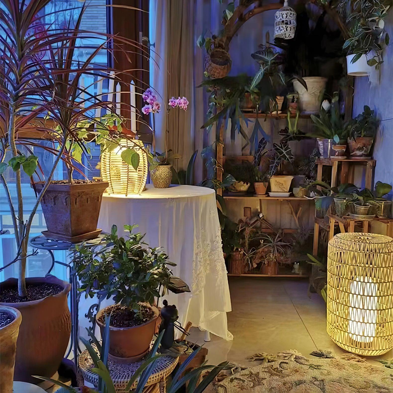 Oliver Vintage Metal Outdoor Lighting - Blowlighting