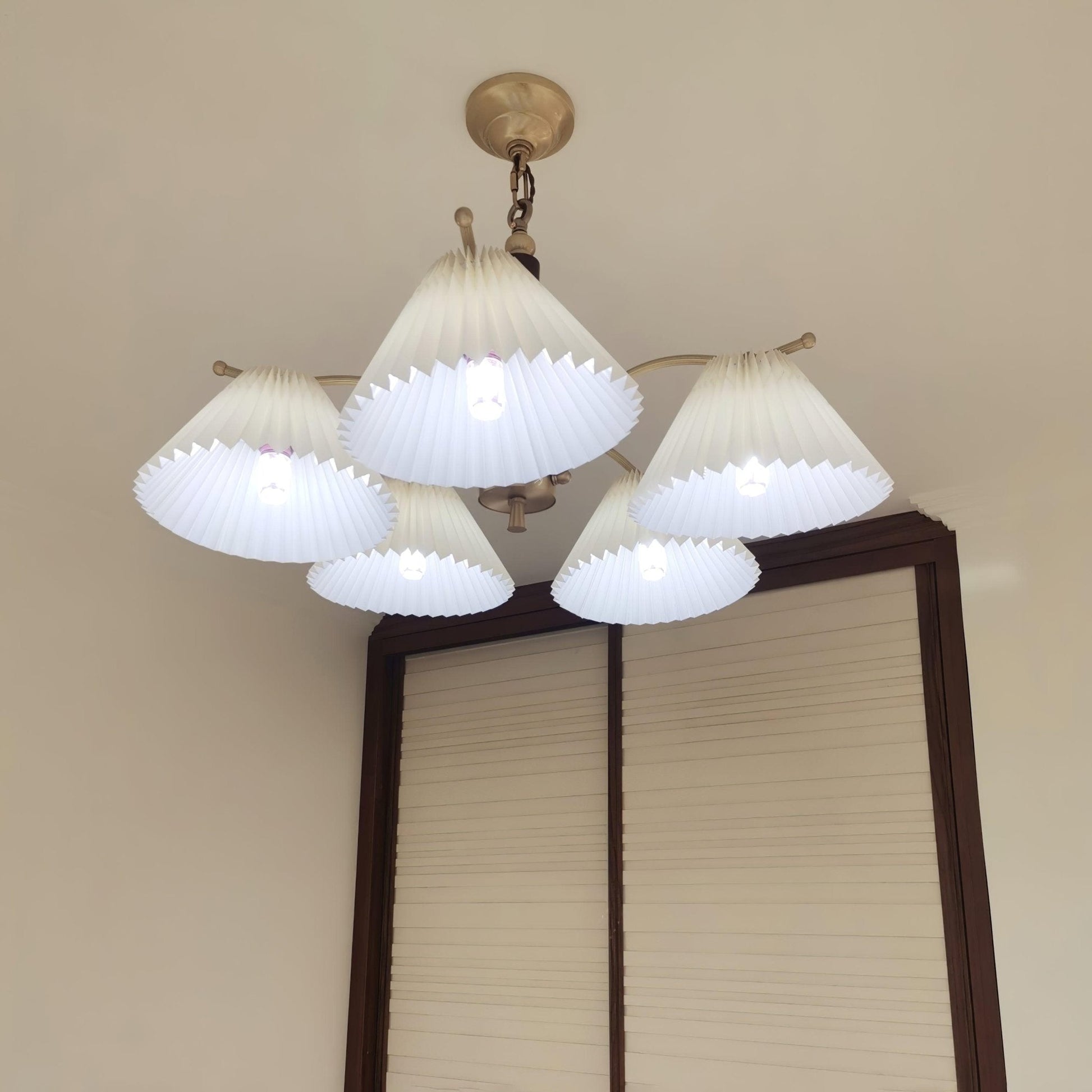 Wrinkled Chandelier - Blowlighting