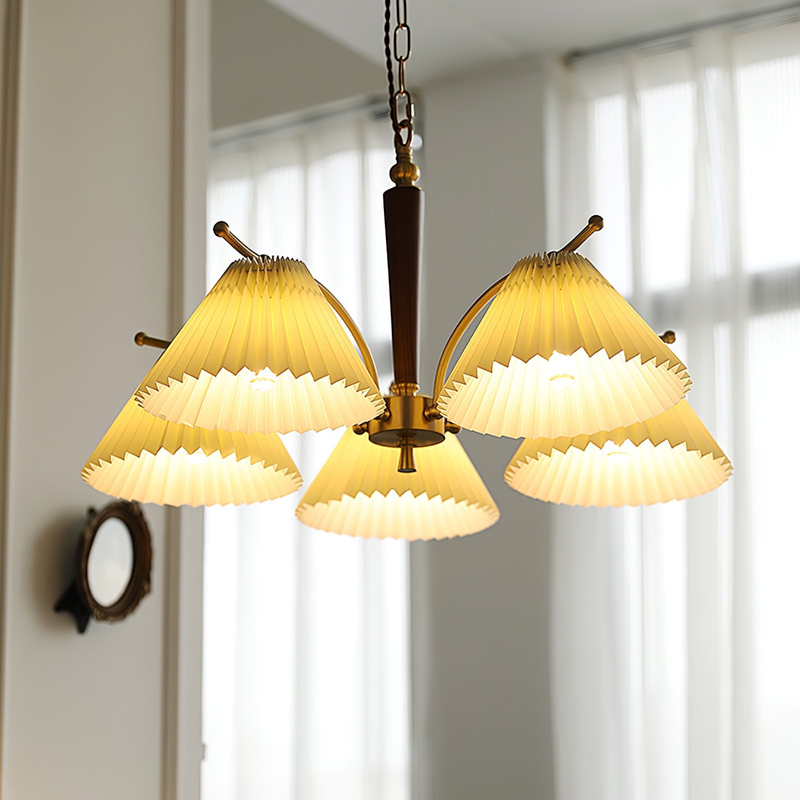 Wrinkled Chandelier - Blowlighting