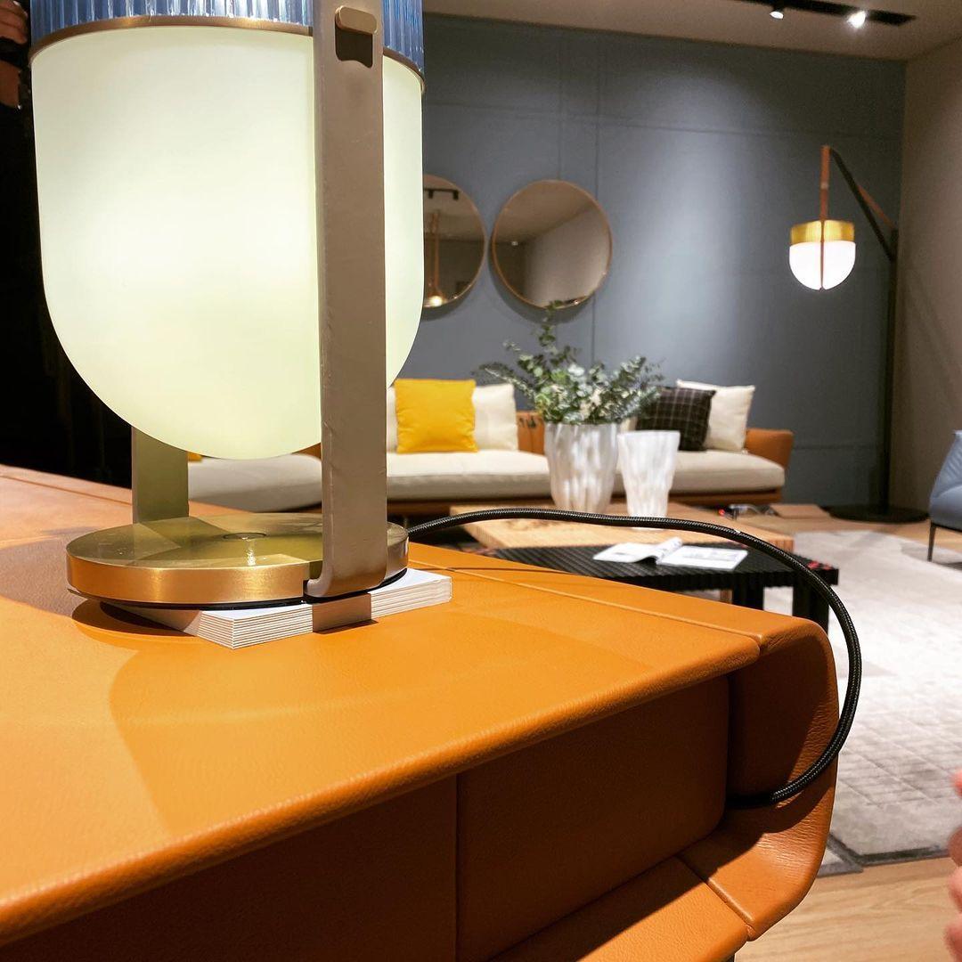 Xi Table Lamp - Blowlighting