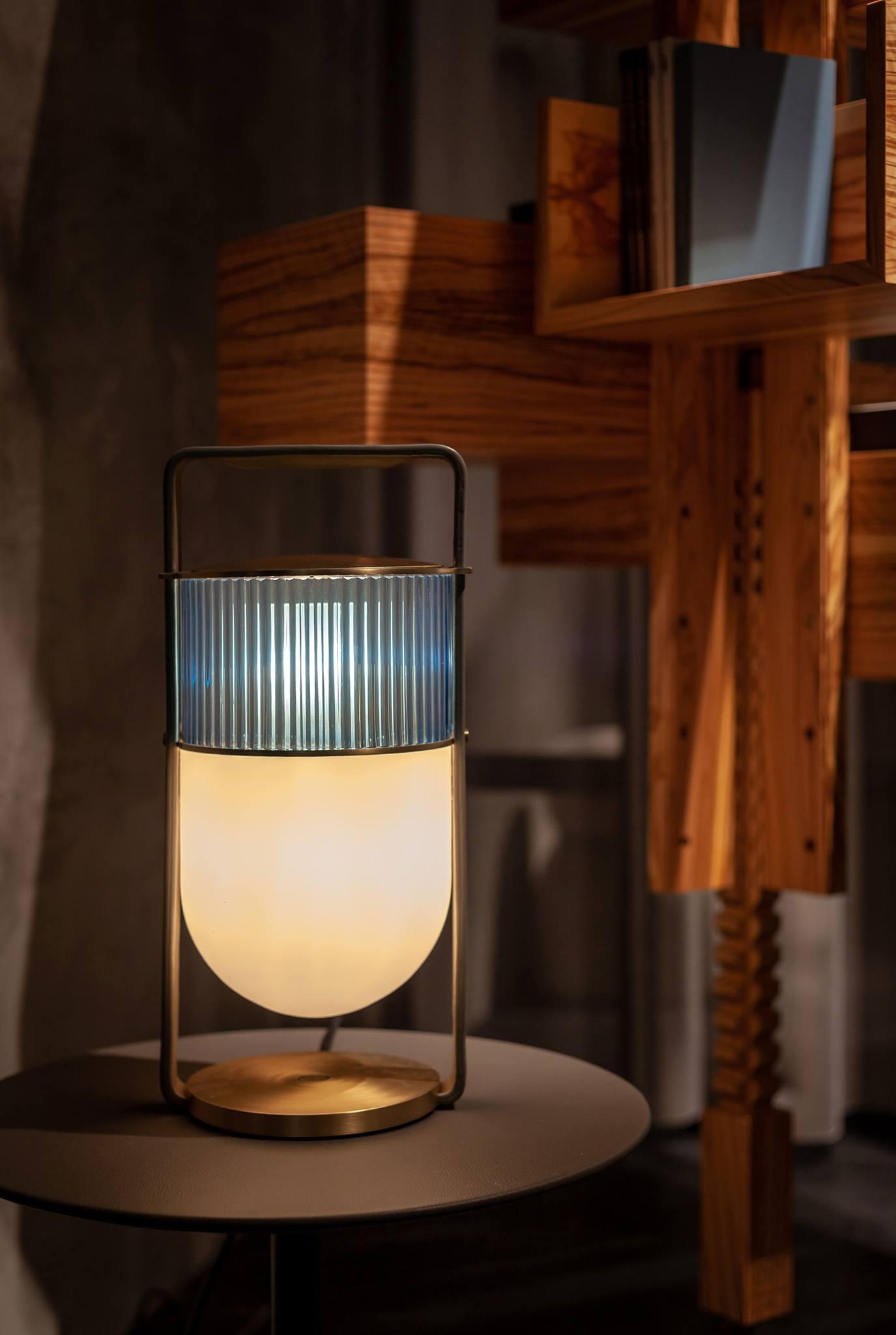 Xi Table Lamp - Blowlighting