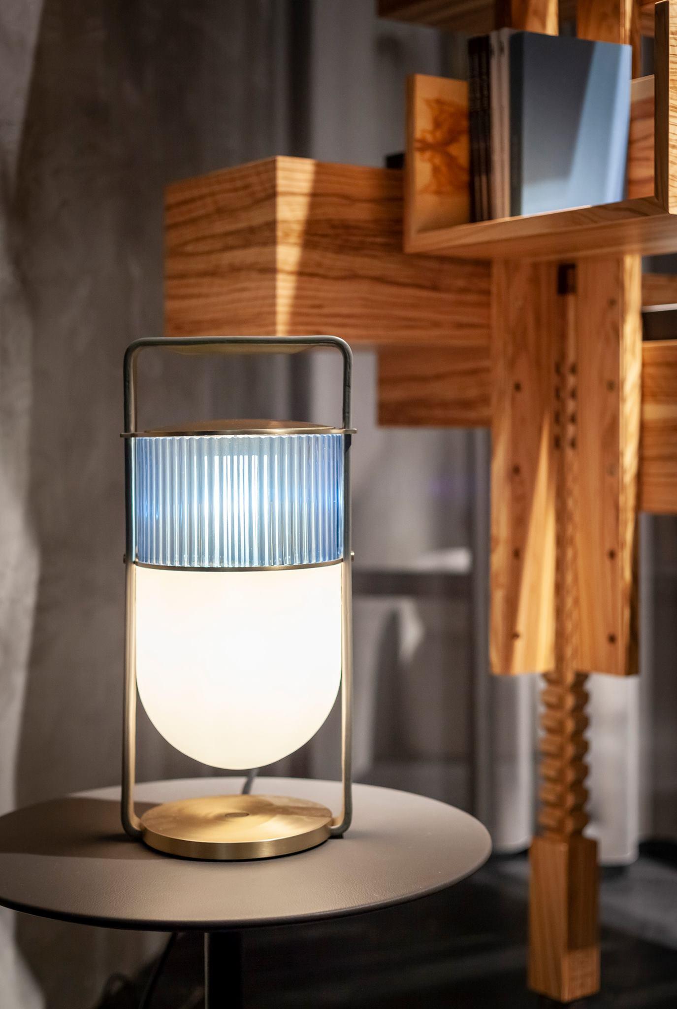 Xi Table Lamp - Blowlighting