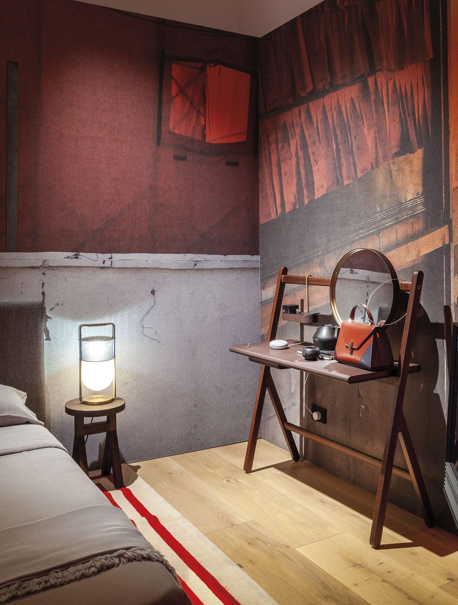 Xi Table Lamp - Blowlighting