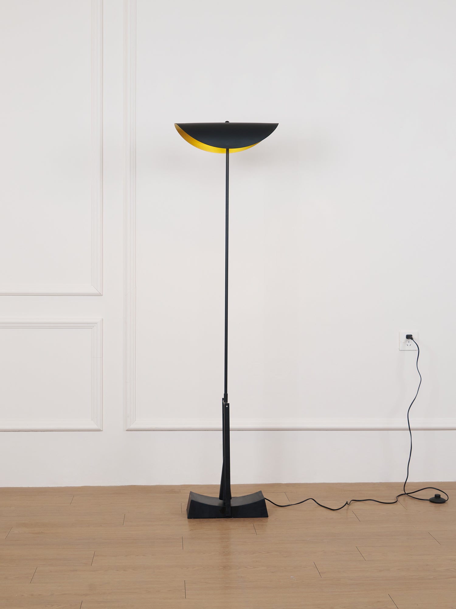 YIU-X Floor Lamp - Blowlighting
