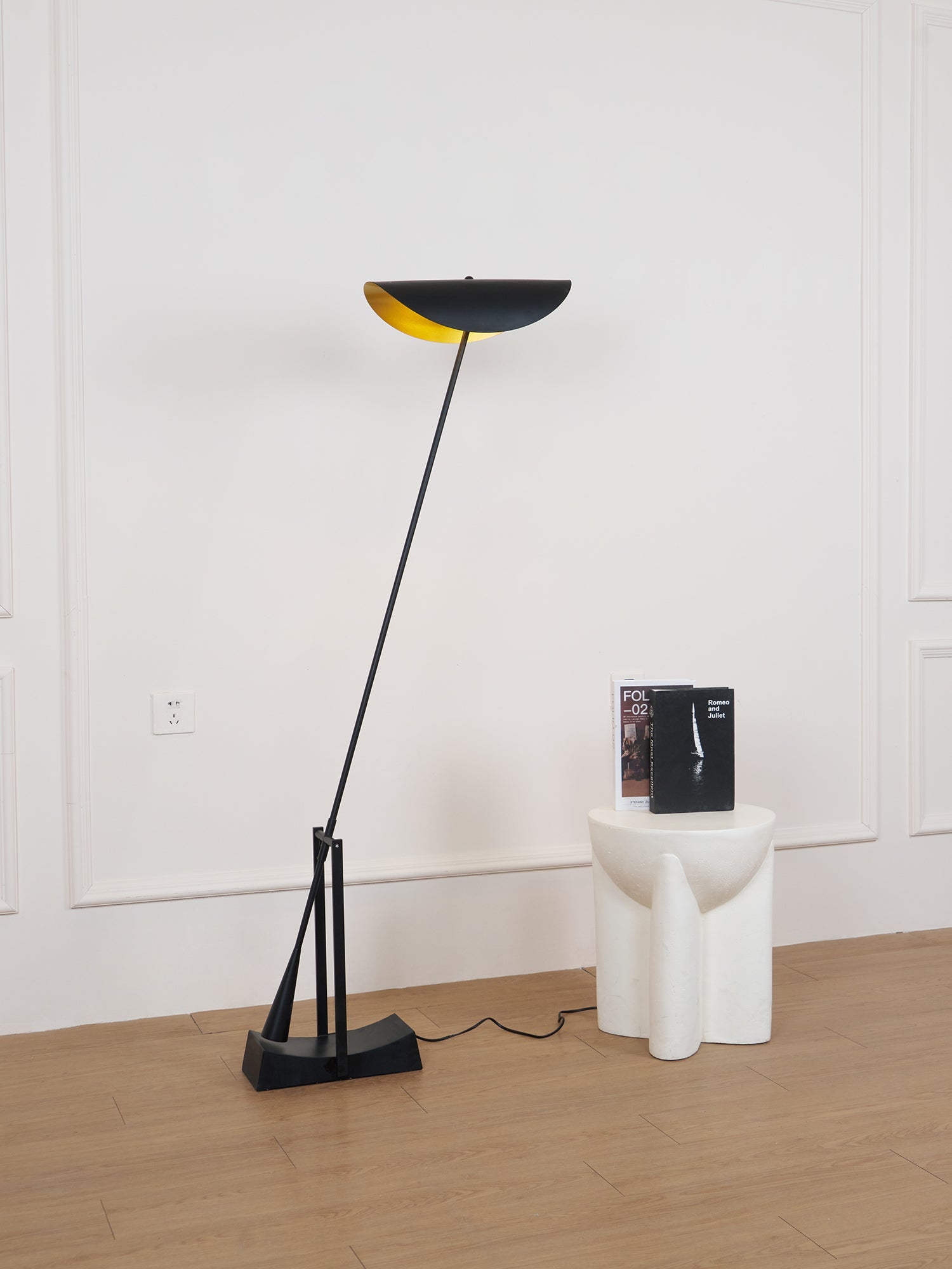 YIU-X Floor Lamp - Blowlighting