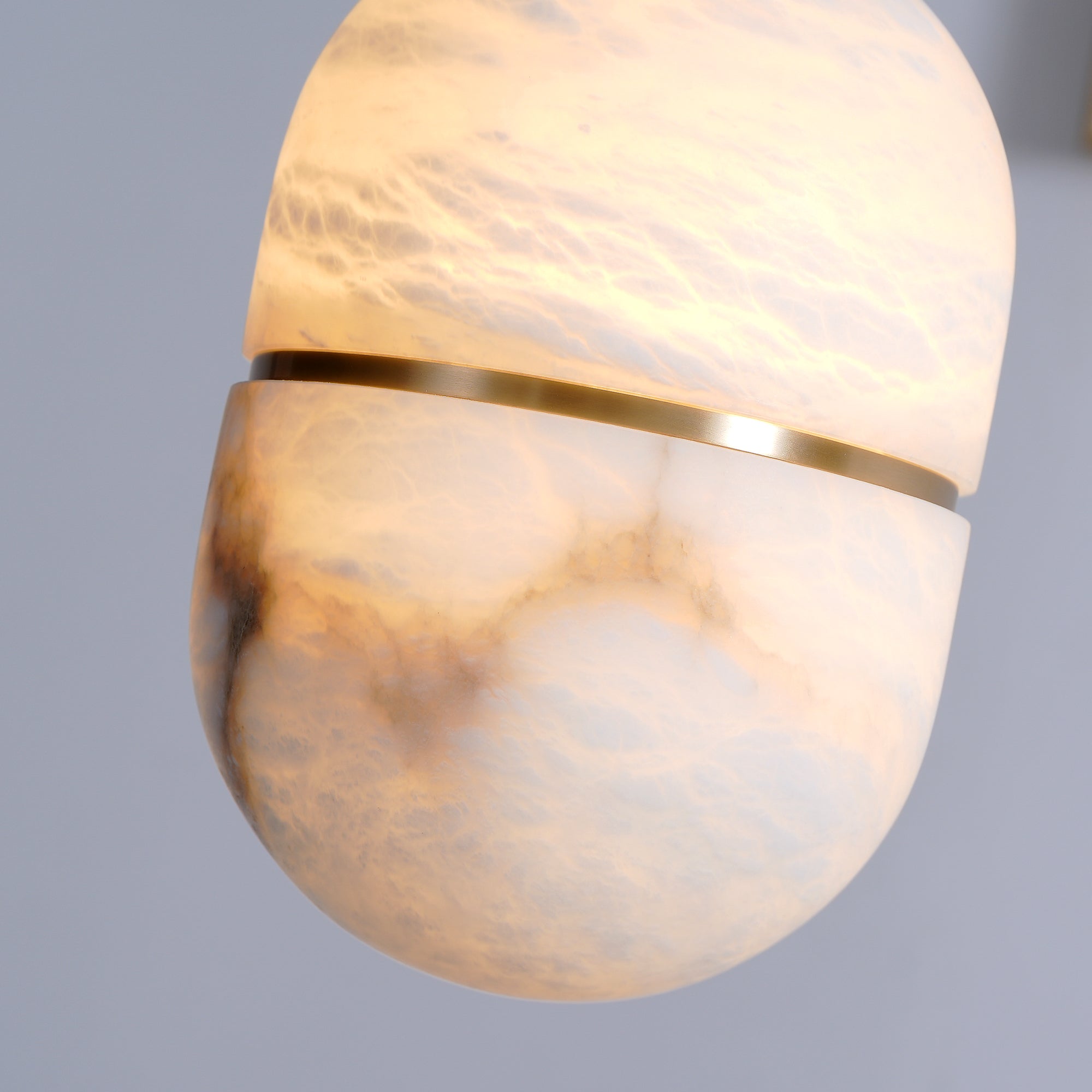 Strata Alabaster Pendant Light Capsule-shaped - Blowlighting