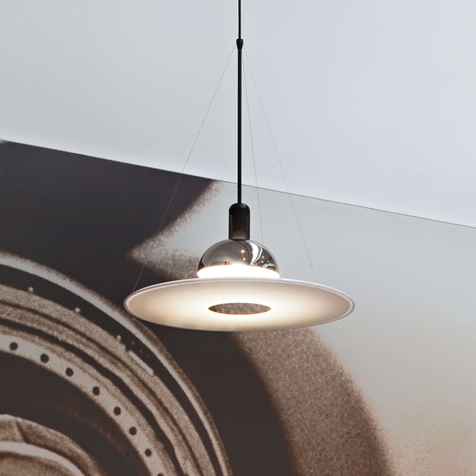 Flying Saucer Pendant Light - Blowlighting