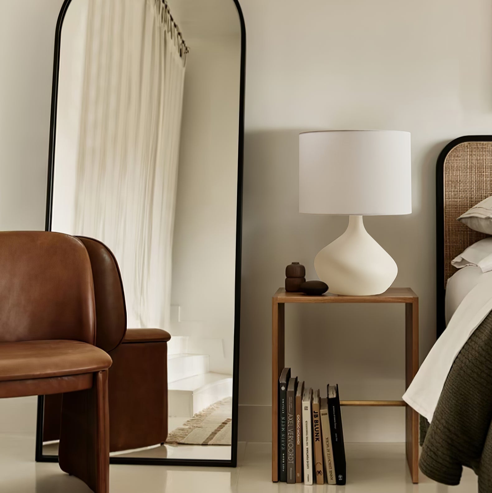 Lumea Artisan Ceramic Table Lamp - Blowlighting