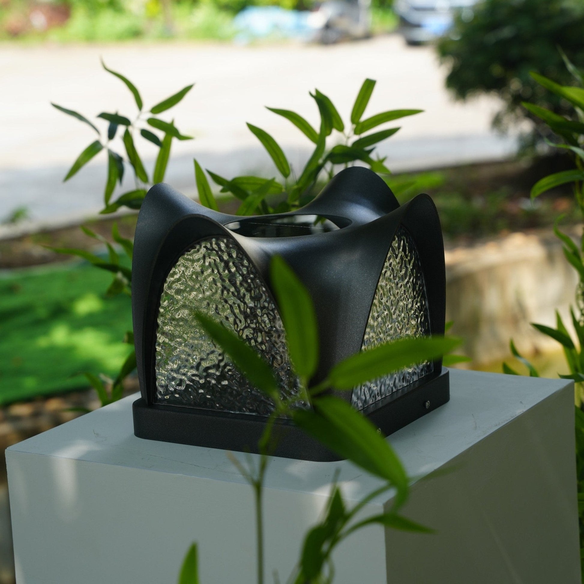 Sculptform Solar Outdoor Light - Blowlighting