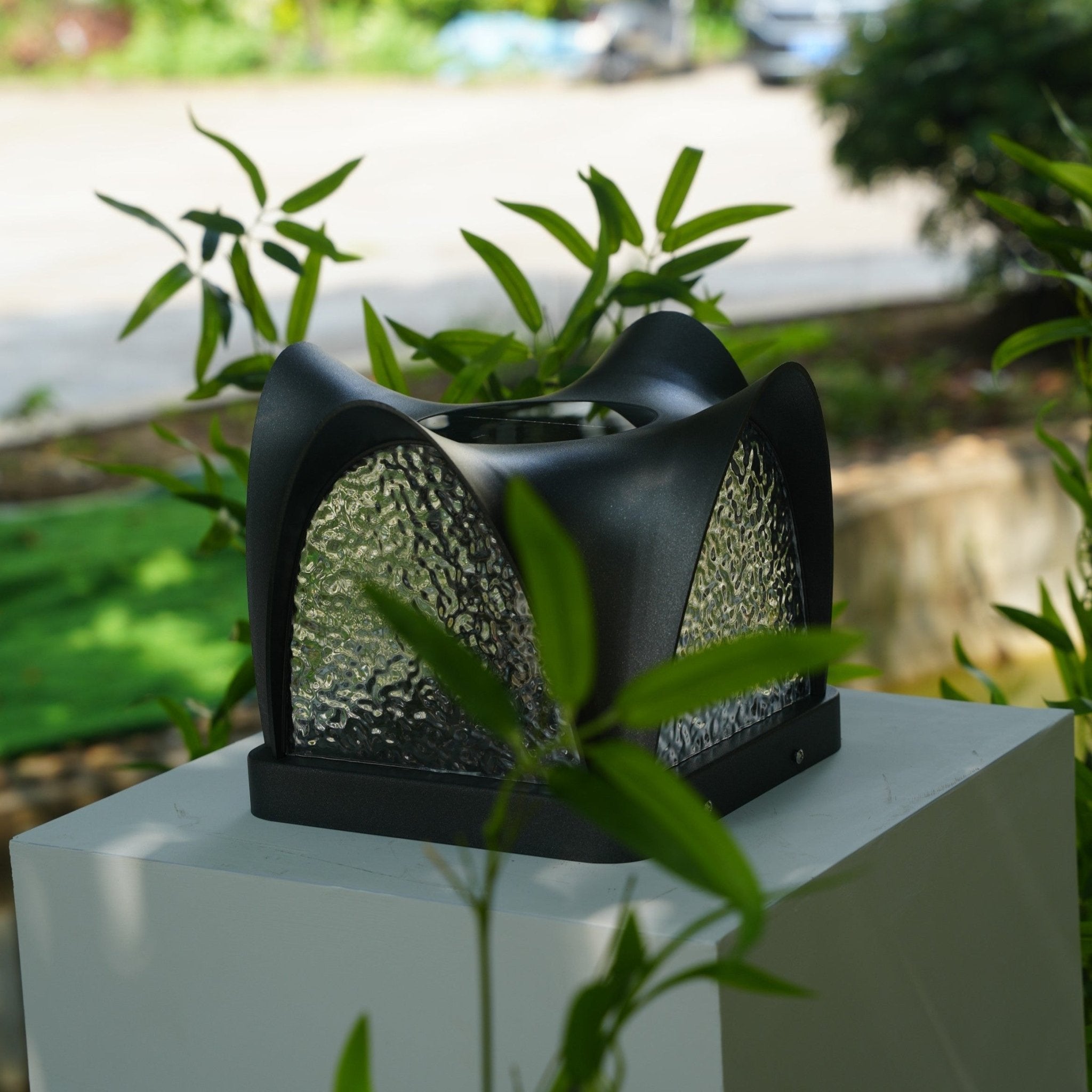 Sculptform Solar Outdoor Light - Blowlighting
