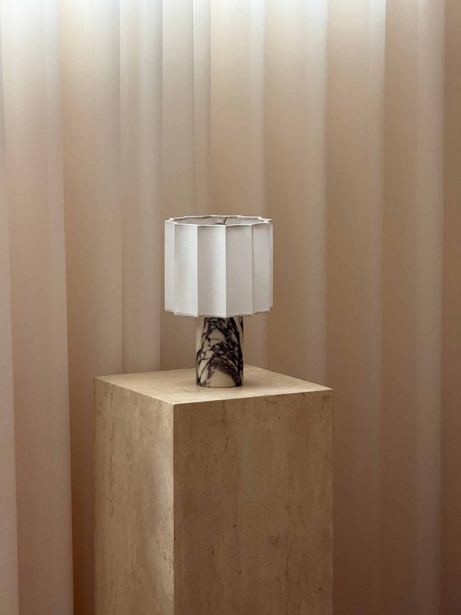 Orbis Veil Table Lamp - Blowlighting