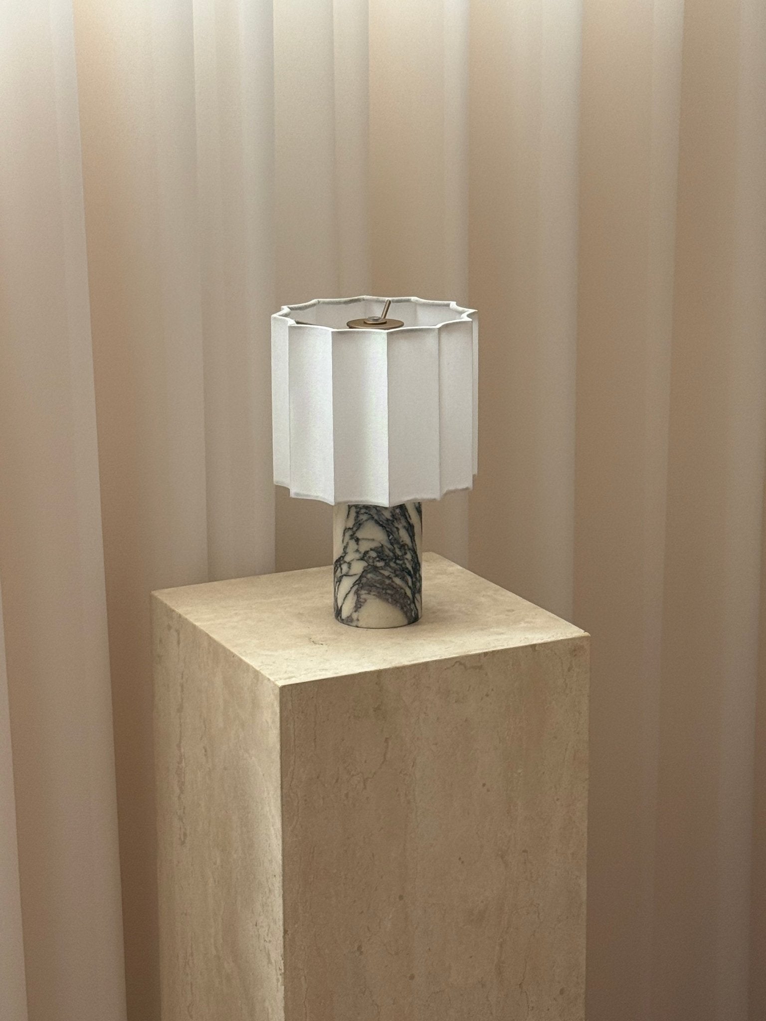 Orbis Veil Table Lamp - Blowlighting