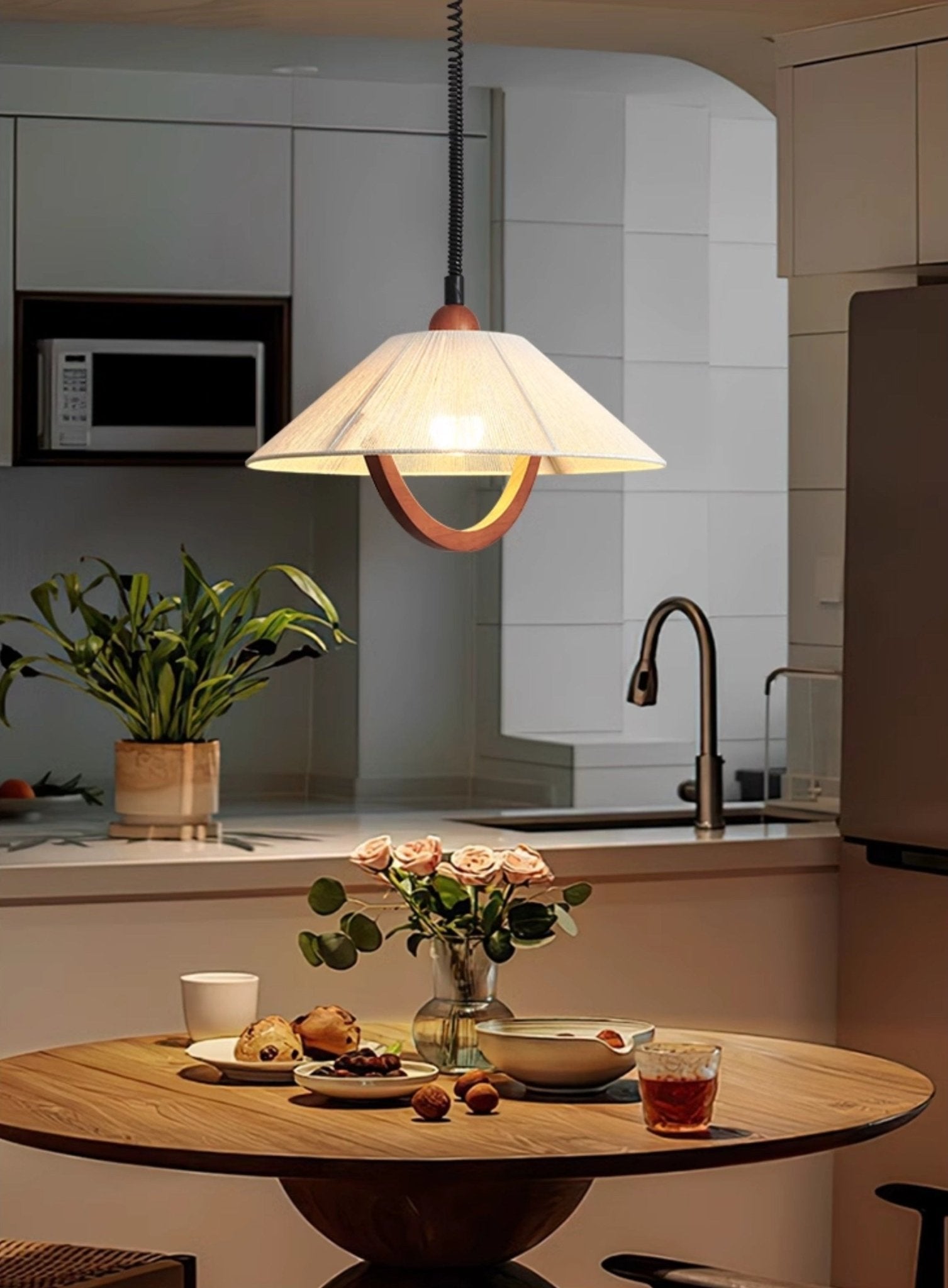 Eleanor Minimalist Metal Pendant Light - Blowlighting