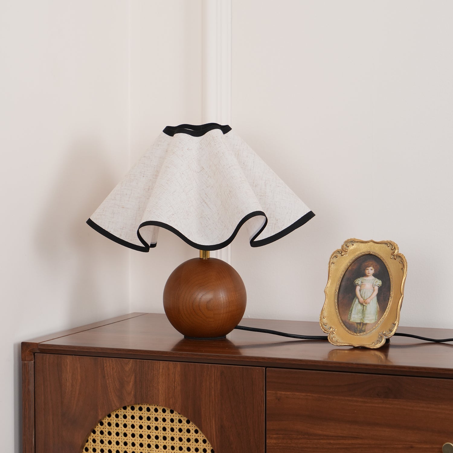 Wavecrest Table Lamp - Blowlighting